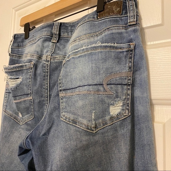 AE American Eagle outfitters butterfly destroyed Tomboy jeans size 6 regular - Picture 7 of 12